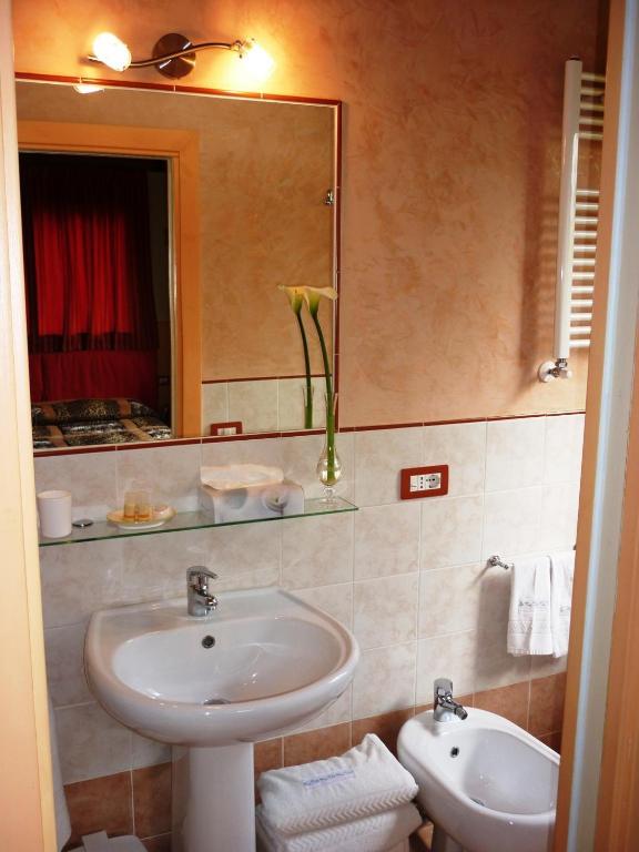B&B Casale Ginette Incisa in Val d'Arno Δωμάτιο φωτογραφία